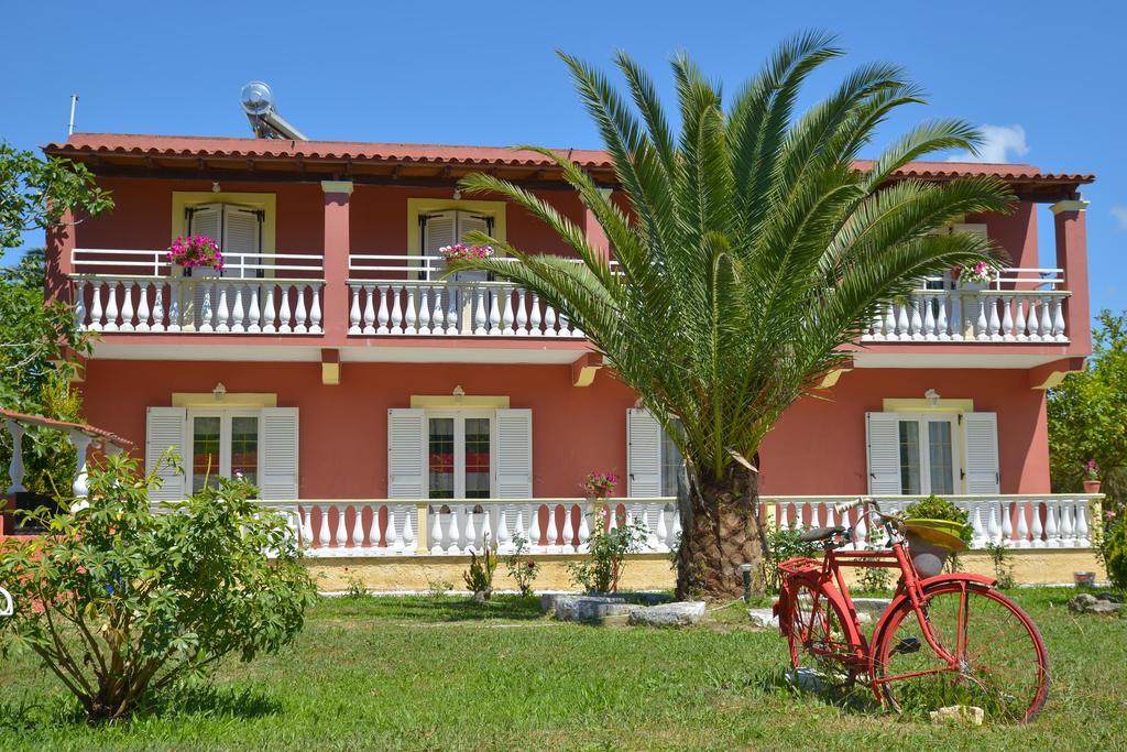 Giannis And Fridas Garden Apartment Sidari  Bagian luar foto