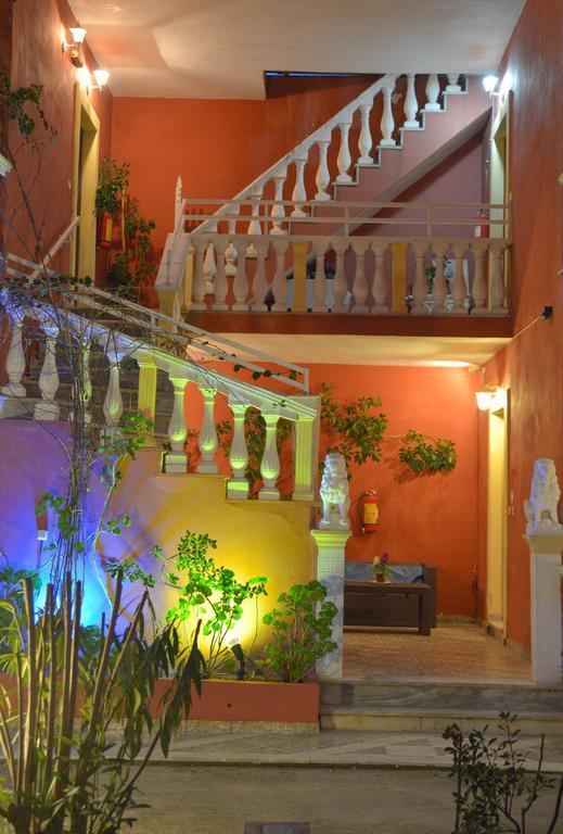 Giannis And Fridas Garden Apartment Sidari  Bagian luar foto