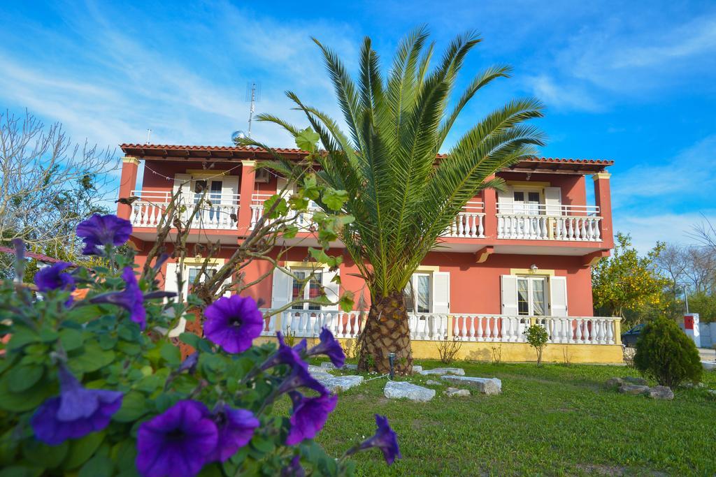 Giannis And Fridas Garden Apartment Sidari  Bagian luar foto