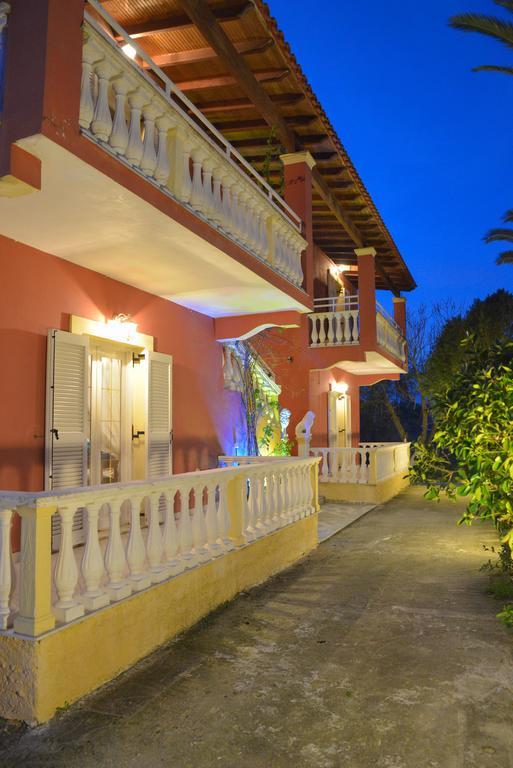 Giannis And Fridas Garden Apartment Sidari  Bagian luar foto