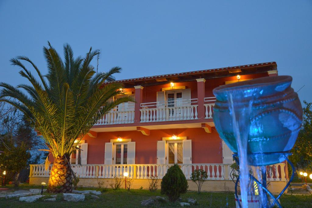 Giannis And Fridas Garden Apartment Sidari  Bagian luar foto